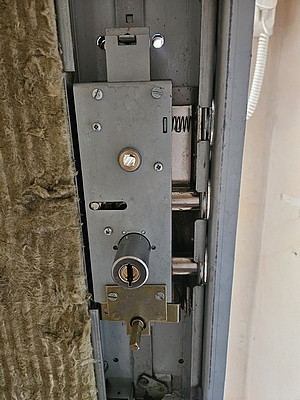 Ouverture et dépannage d'une serrure multipoints au Mourillon