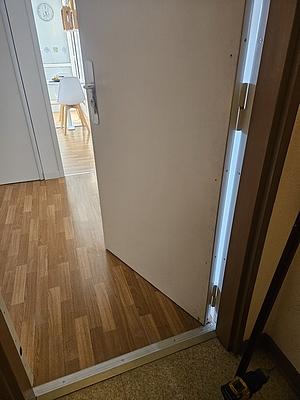 Ouverture de porte bloquée à Toulon par Mon Serrurier 83