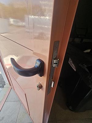 Ouverture de porte claquée à Toulon par Mon Serrurier 83