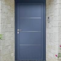 Pose de porte d'entrée en aluminium